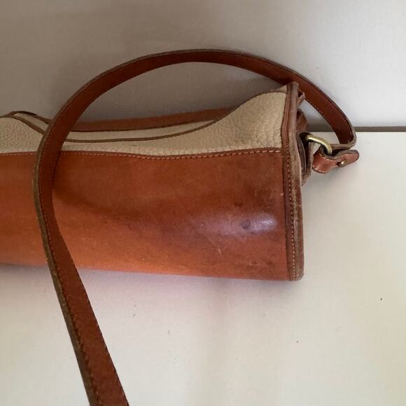 Dooney & Bourke All Weather Leather Vintage Crossbody Bag Cream Tan Leather - Picture 13 of 16
